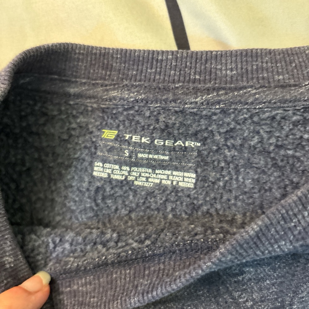 Tek Gear Women’s small crew purple and blue pack